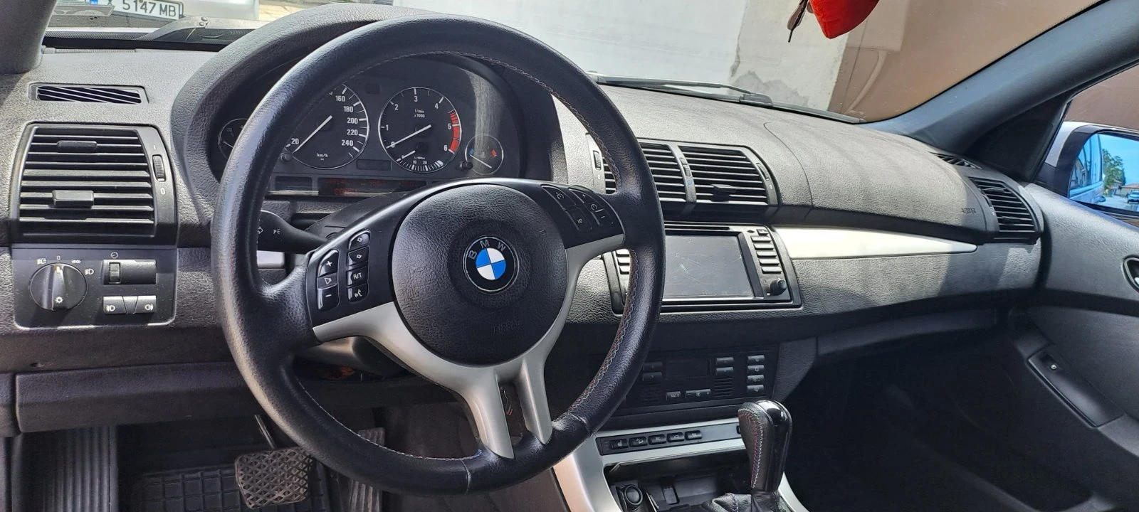 BMW X5  - изображение 8