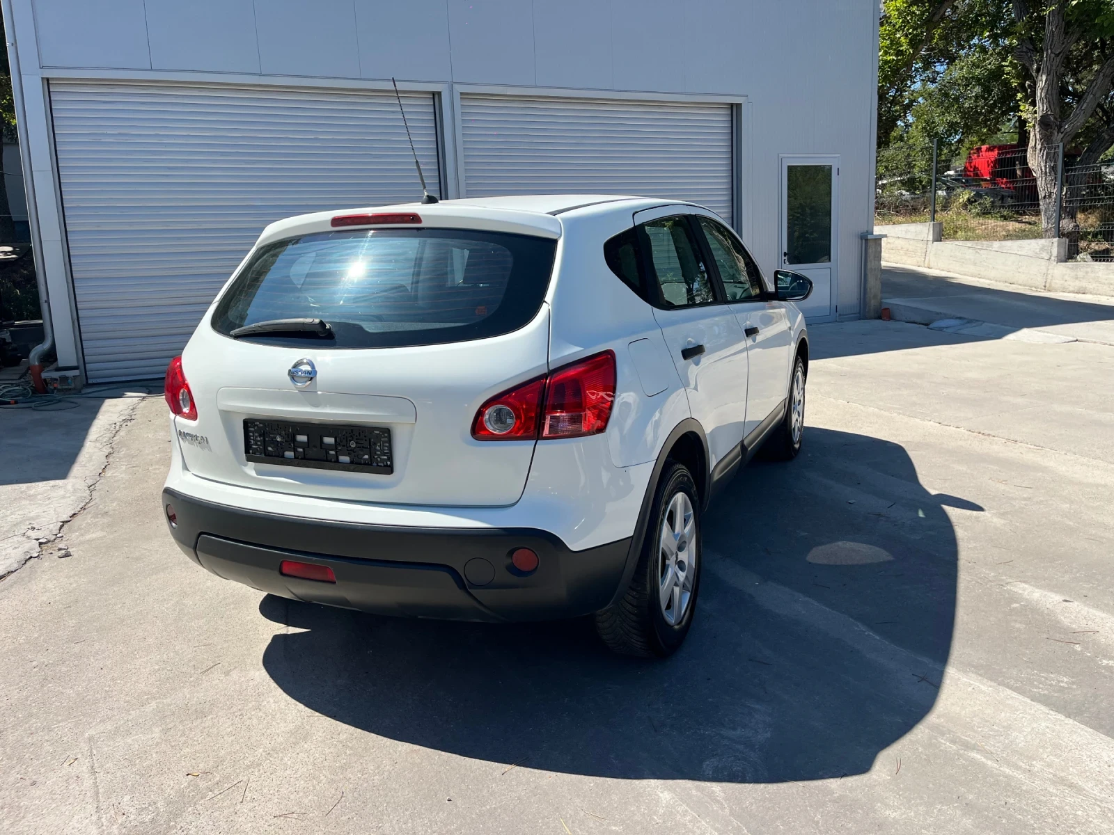 Nissan Qashqai 1.6 газ - изображение 8