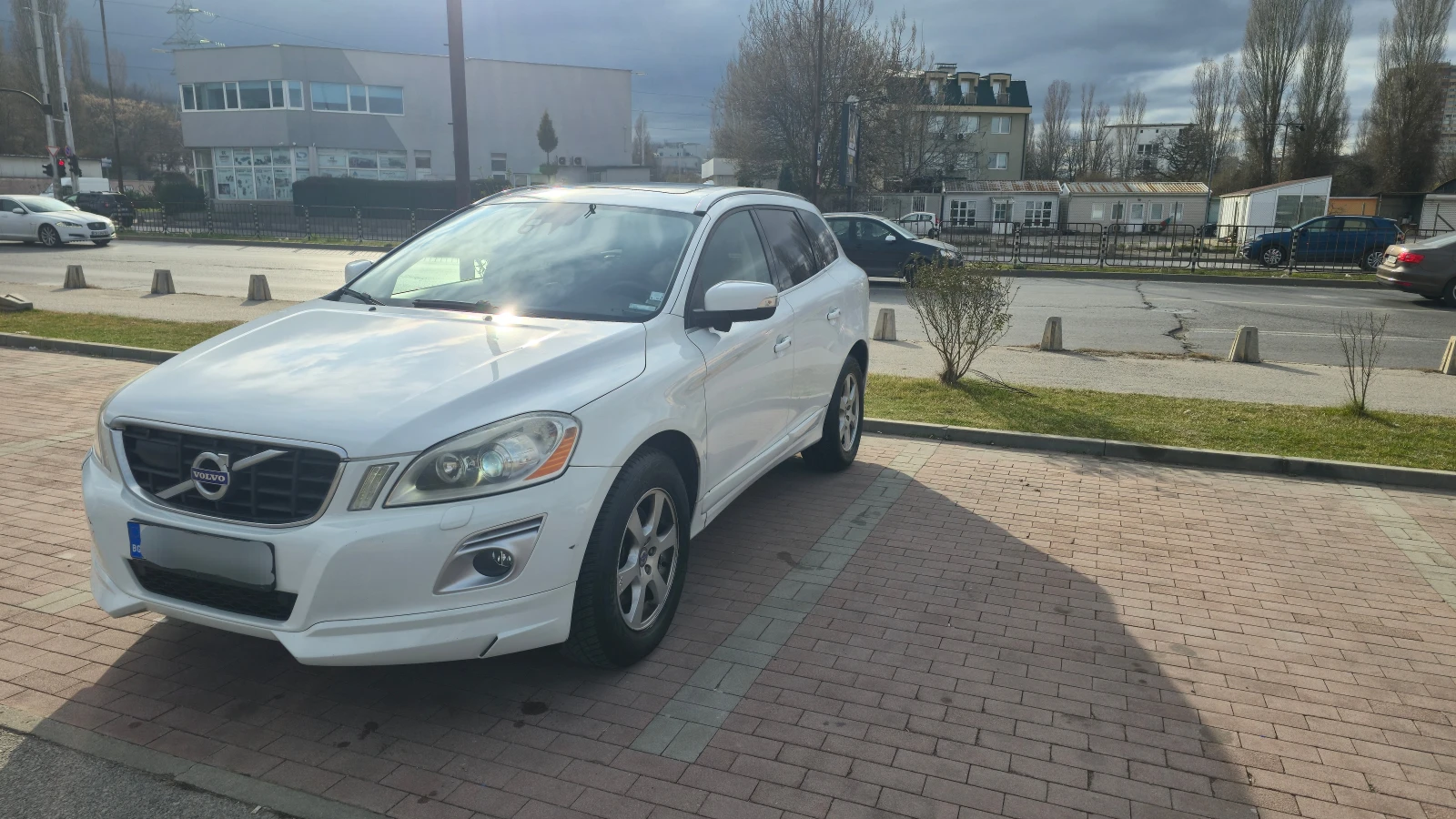 Volvo XC60, снимка 7 - Автомобили и джипове - 54013667