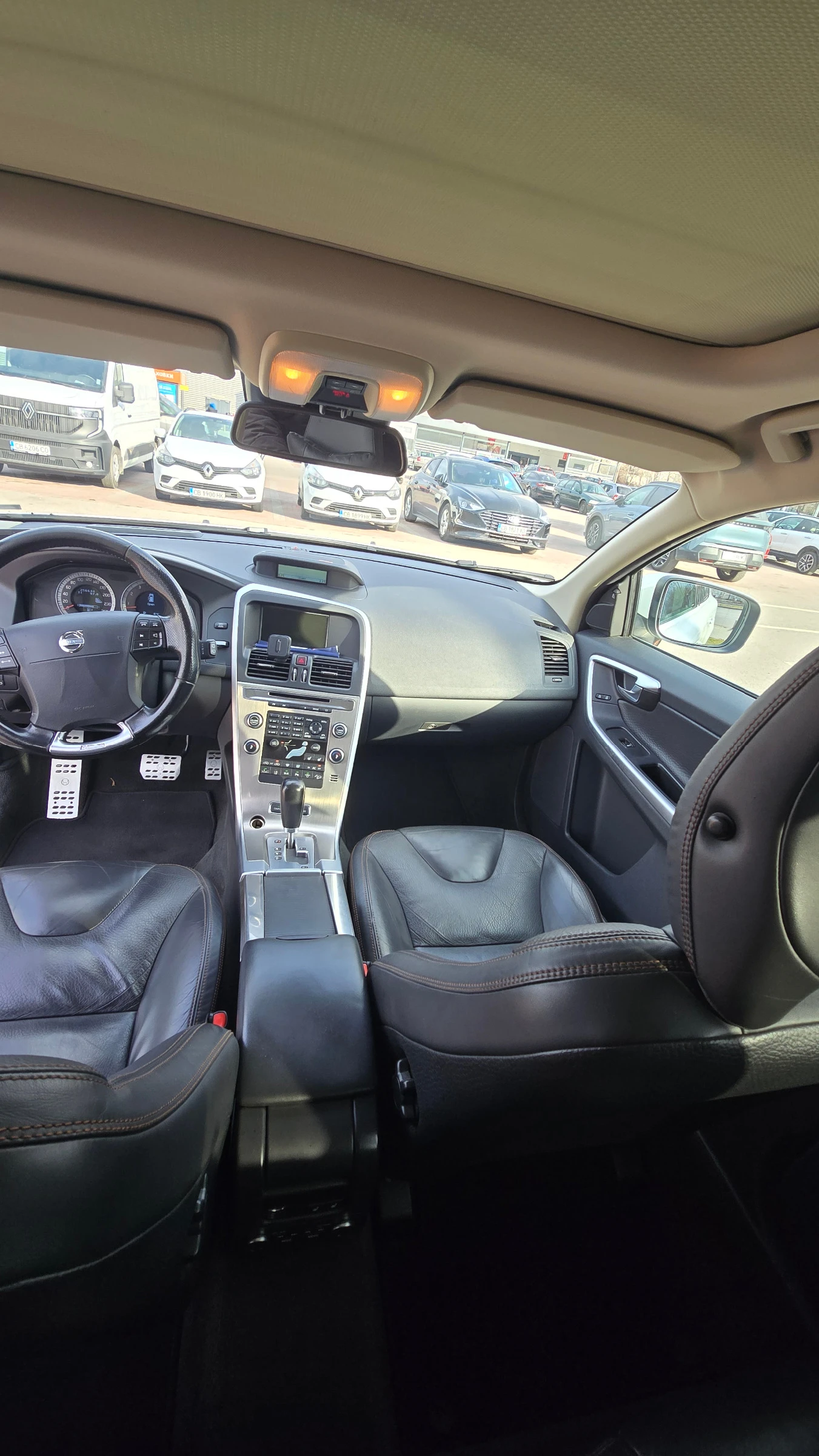 Volvo XC60, снимка 10 - Автомобили и джипове - 54013667