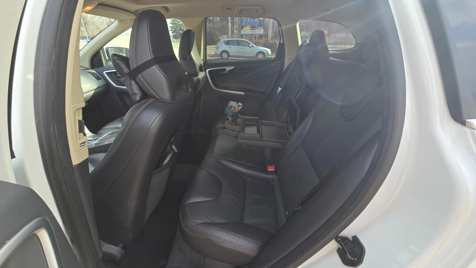 Volvo XC60, снимка 14 - Автомобили и джипове - 54013667