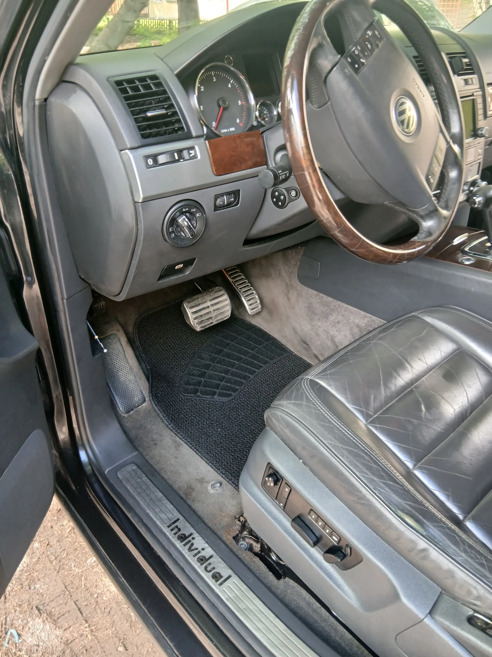 VW Touareg V10 , снимка 4 - Автомобили и джипове - 54386094