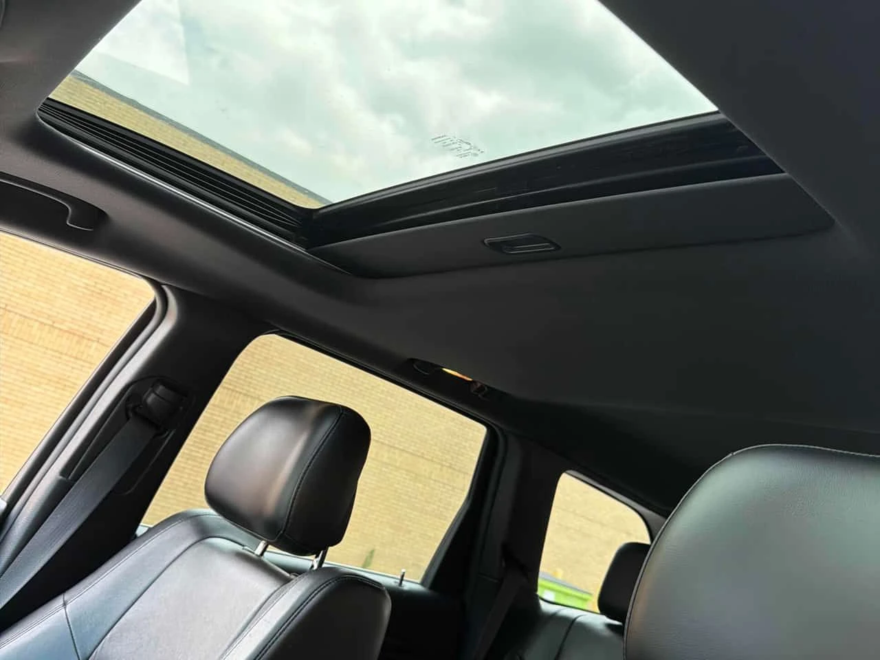 Jeep Grand cherokee * Laredo * 2 КЛЮЧА * АВТОКРЕДИТ БЕЗ ПЪРВОНАЧАЛНА  , снимка 14 - Автомобили и джипове - 54858682