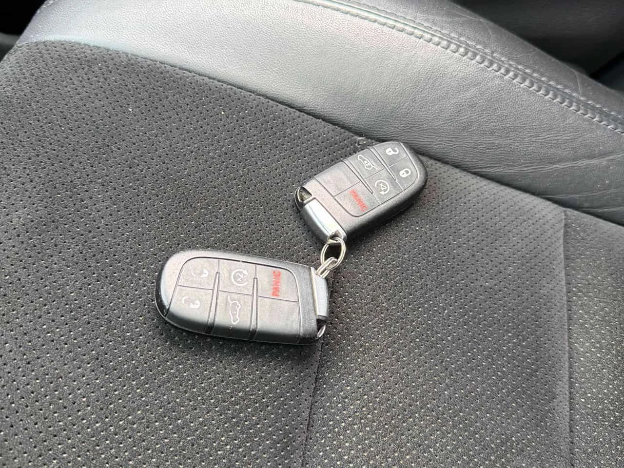 Jeep Grand cherokee * Laredo * 2 КЛЮЧА * АВТОКРЕДИТ БЕЗ ПЪРВОНАЧАЛНА  , снимка 13 - Автомобили и джипове - 54858682