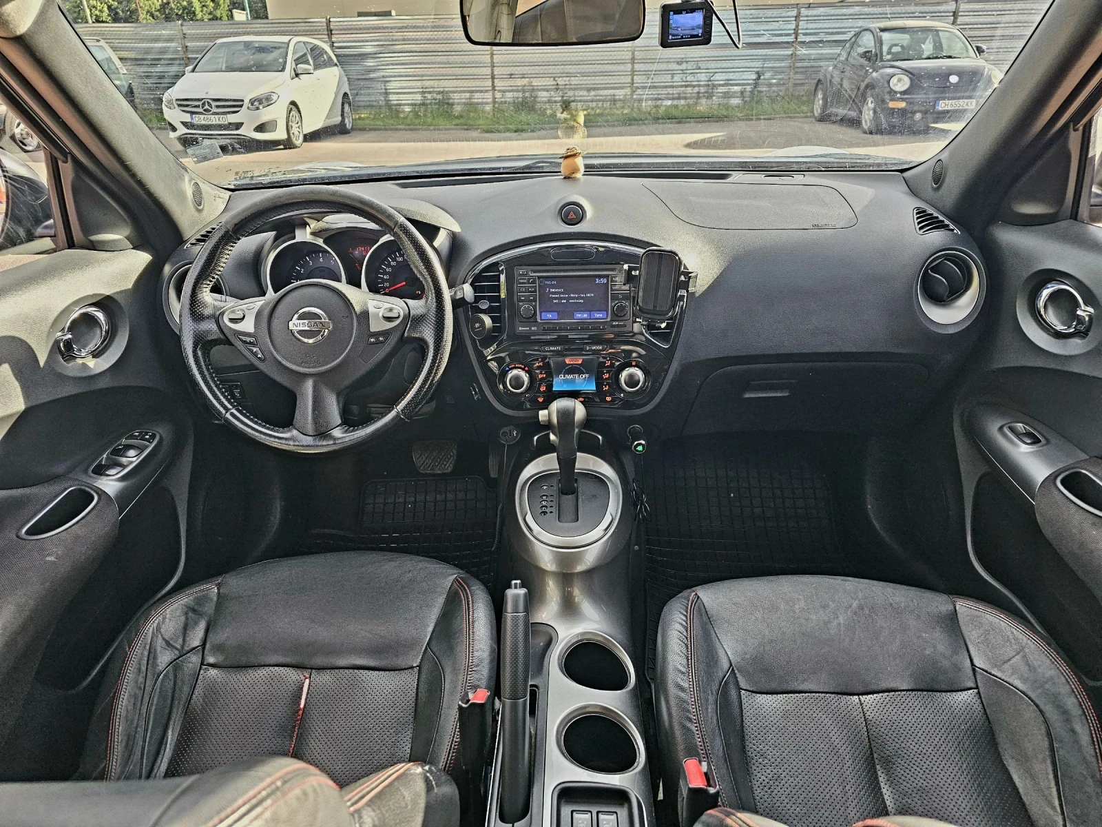 Nissan Juke, снимка 8 - Автомобили и джипове - 54886325