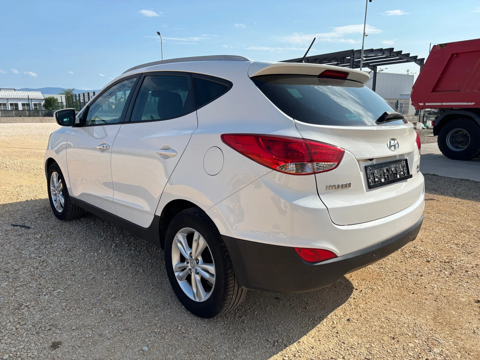 Hyundai IX35 1.7 KEYLESS/ПАНОРАМА, снимка 5 - Автомобили и джипове - 55445831