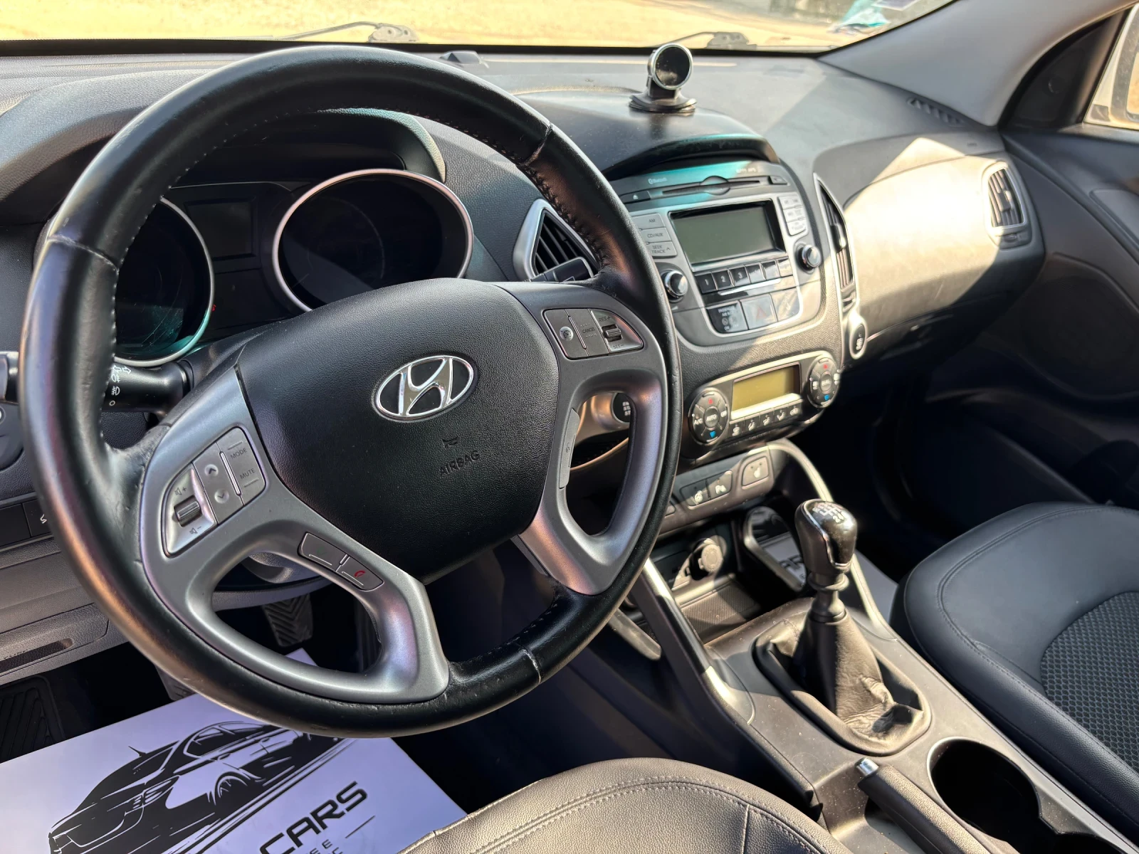 Hyundai IX35 1.7 KEYLESS/ПАНОРАМА, снимка 8 - Автомобили и джипове - 55445831