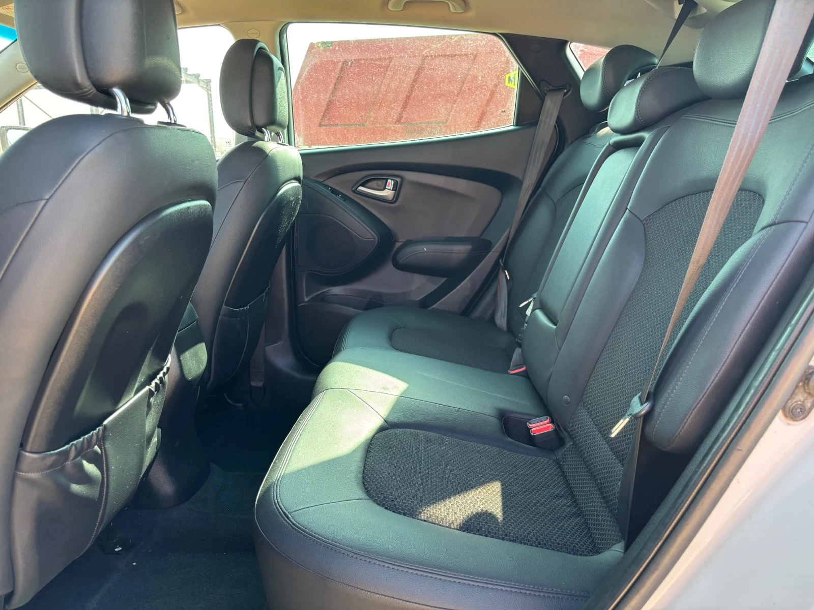 Hyundai IX35 1.7 KEYLESS/ПАНОРАМА, снимка 12 - Автомобили и джипове - 55445831