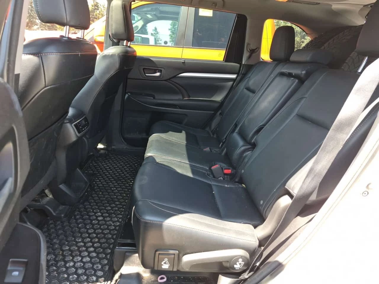 Toyota Highlander V6 * XLE * 7 МЕСТЕН * CARFAX * , снимка 12 - Автомобили и джипове - 55583381