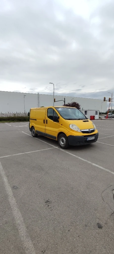 Opel Vivaro, снимка 5 - Бусове и автобуси - 47800342