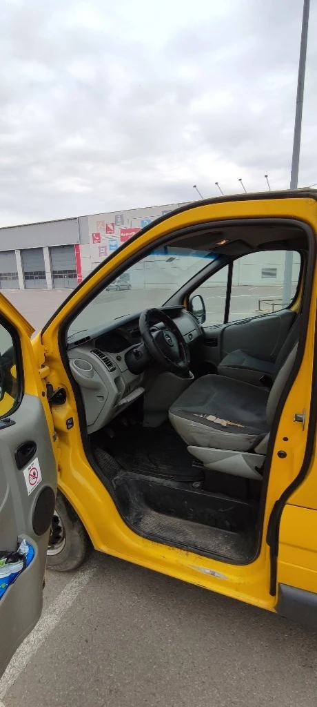 Opel Vivaro, снимка 10 - Бусове и автобуси - 47800342