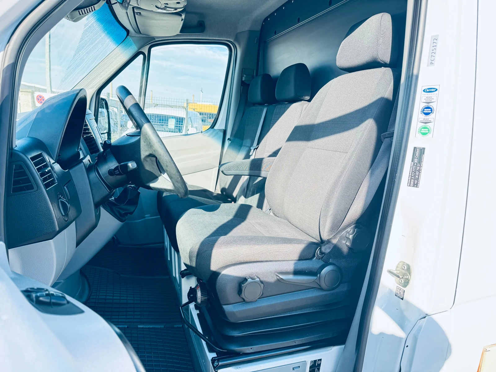Mercedes-Benz Sprinter 319 ХЛАДИЛЕН 12/220V ТОП СЪСТОЯНИЕ, снимка 11 - Бусове и автобуси - 54757971