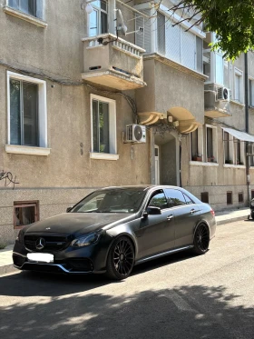 Обява за продажба на Mercedes-Benz E 63 AMG ~45 000 лв. - изображение 1