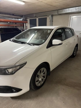 Toyota Auris - 11900 € / 23274.38 лв. - 69991405 3
