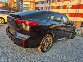 BMW iX2 E-DRIVE 20M SPORT-HUD-360 CAM-SHADOW LINE-ГАРАНЦИЯ, снимка 2 - Автомобили и джипове - 53673520