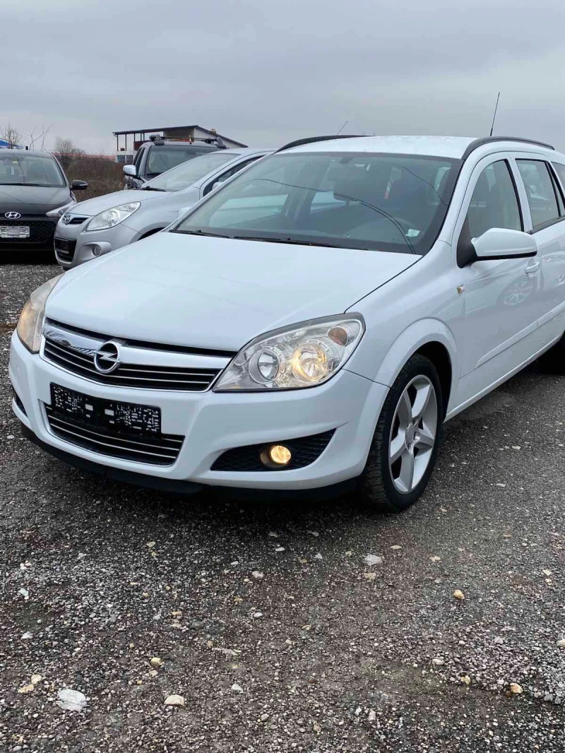 Opel Astra, снимка 2 - Автомобили и джипове - 39390865