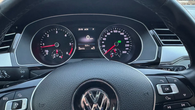 VW Passat 2.0d DSG 150kc, снимка 8 - Автомобили и джипове - 47985874