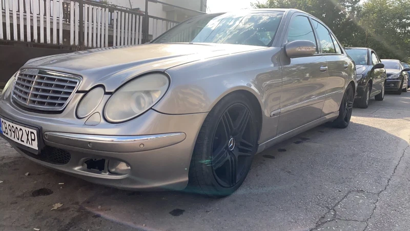 Mercedes-Benz E 500, снимка 4 - Автомобили и джипове - 47789638