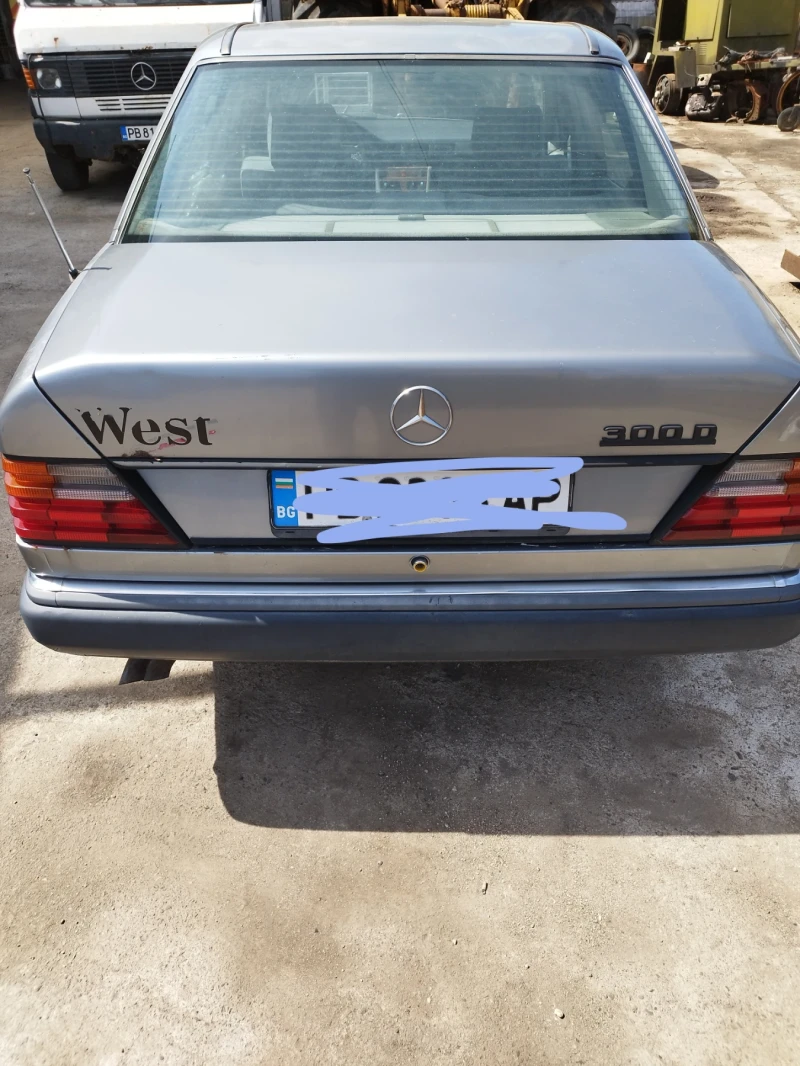 Mercedes-Benz 300, снимка 7 - Автомобили и джипове - 48855435