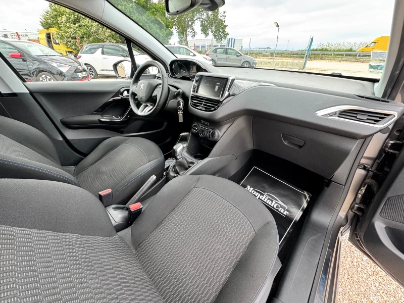 Peugeot 208 1.6hdi ALLSTAR* NAVI* PDC* CRUISE CONTROL, снимка 11 - Автомобили и джипове - 50367838