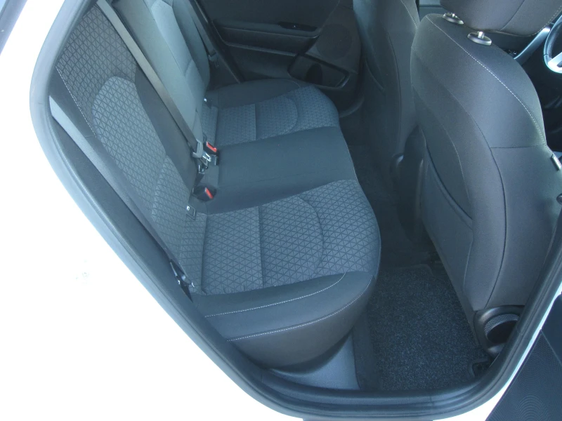 Kia Ceed Автомат, 1, 6 crdi, снимка 14 - Автомобили и джипове - 50786238