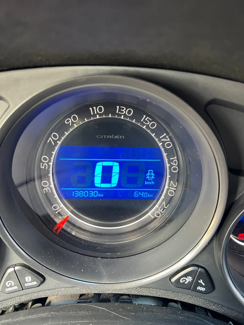 Citroen C4 1.6 e-HDI AUTO, снимка 11 - Автомобили и джипове - 51810760