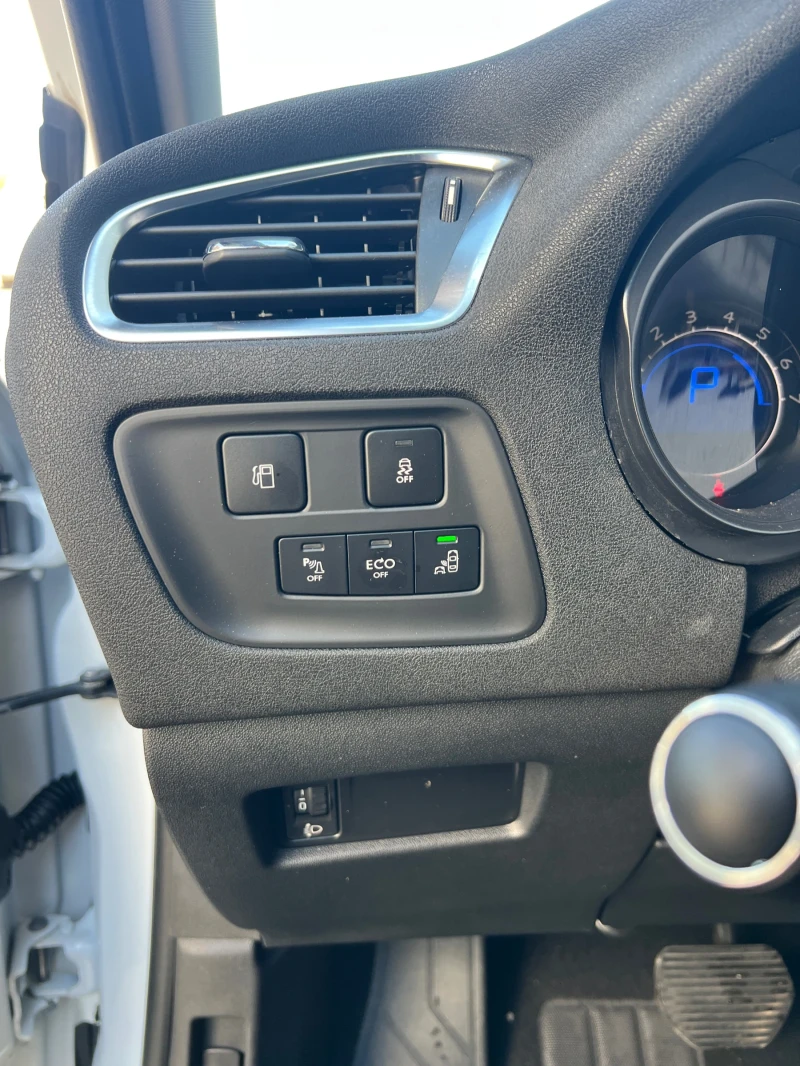 Citroen C4 1.6 e-HDI AUTO, снимка 8 - Автомобили и джипове - 51810760