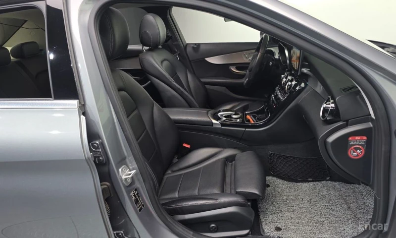 Mercedes-Benz C 220, снимка 11 - Автомобили и джипове - 52807750