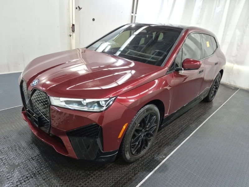 BMW iX / XDRIVE50 / 360 / PANO / ПОДГРЕВИ / CARFAX