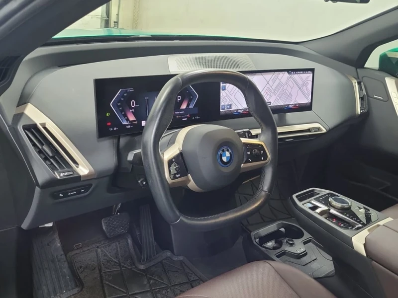 BMW iX / XDRIVE50 / 360 / PANO / ПОДГРЕВИ / CARFAX, снимка 10 - Автомобили и джипове - 53342110