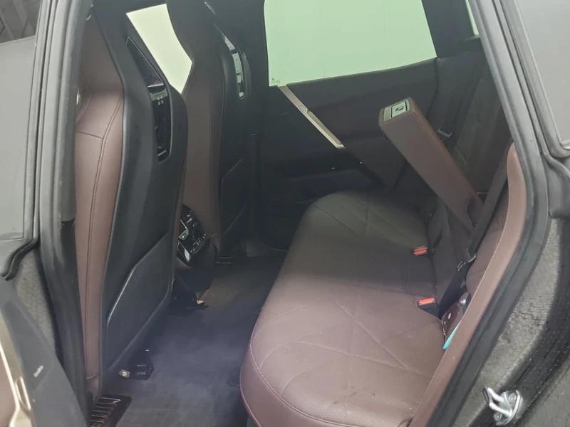 BMW iX / XDRIVE50 / 360 / PANO / ПОДГРЕВИ / CARFAX, снимка 13 - Автомобили и джипове - 53342110