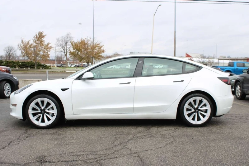 Tesla Model 3 * CARFAX * БЕЗ ПЪРВОНАЧАЛНА ВНОСКА, снимка 4 - Автомобили и джипове - 53354868