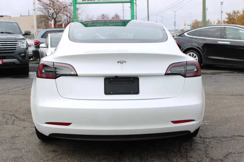 Tesla Model 3 * CARFAX * БЕЗ ПЪРВОНАЧАЛНА ВНОСКА, снимка 6 - Автомобили и джипове - 53354868