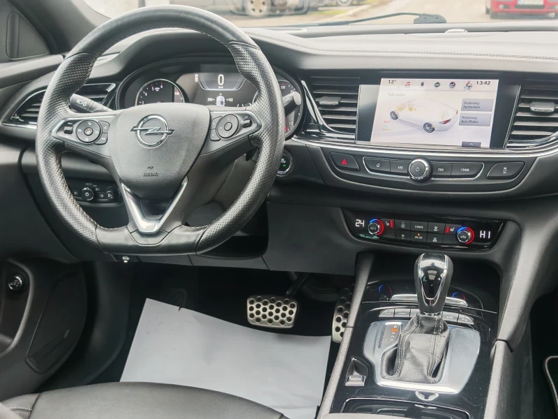 Opel Insignia 2.0 Country Tourer//FULL//TOP// КАМЕРА//ПАНО, снимка 10 - Автомобили и джипове - 53530924