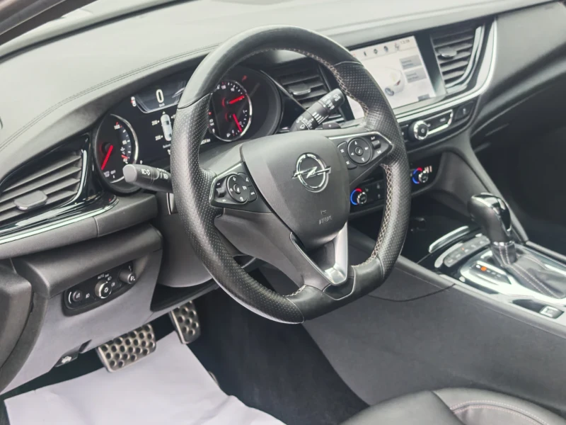 Opel Insignia 2.0 Country Tourer//FULL//TOP// КАМЕРА//ПАНО, снимка 12 - Автомобили и джипове - 53530924