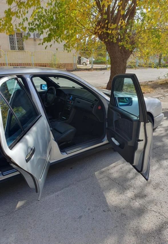 Mercedes-Benz E 250   W210 на реални 42000км , снимка 5 - Автомобили и джипове - 53167497