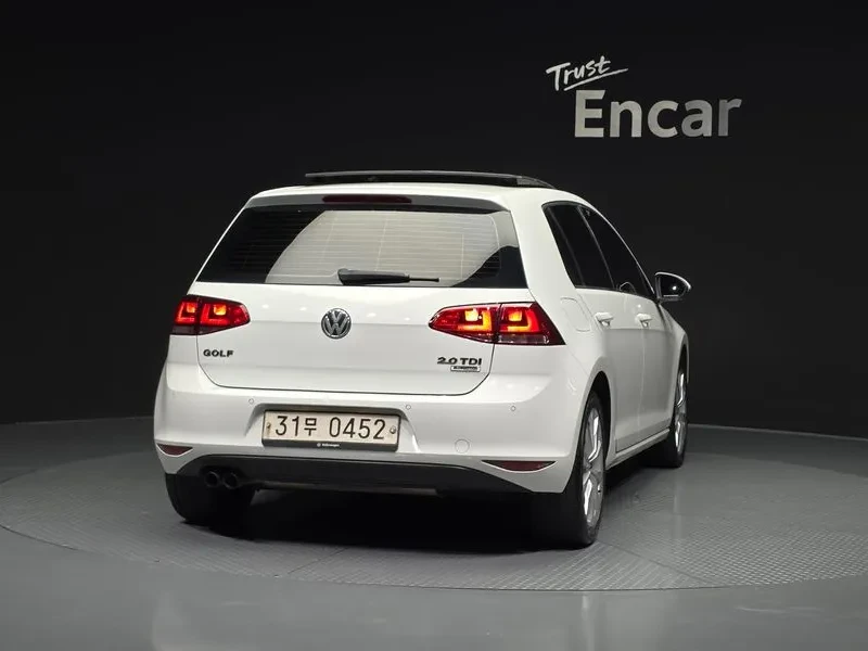 VW Golf 2.0 TDI, снимка 4 - Автомобили и джипове - 54302711