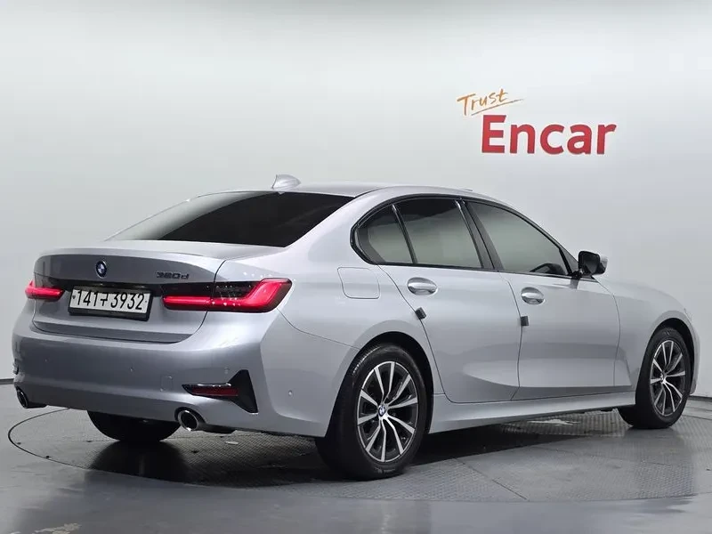 BMW 320 - САМО 30% АВАНС, снимка 2 - Автомобили и джипове - 55406748
