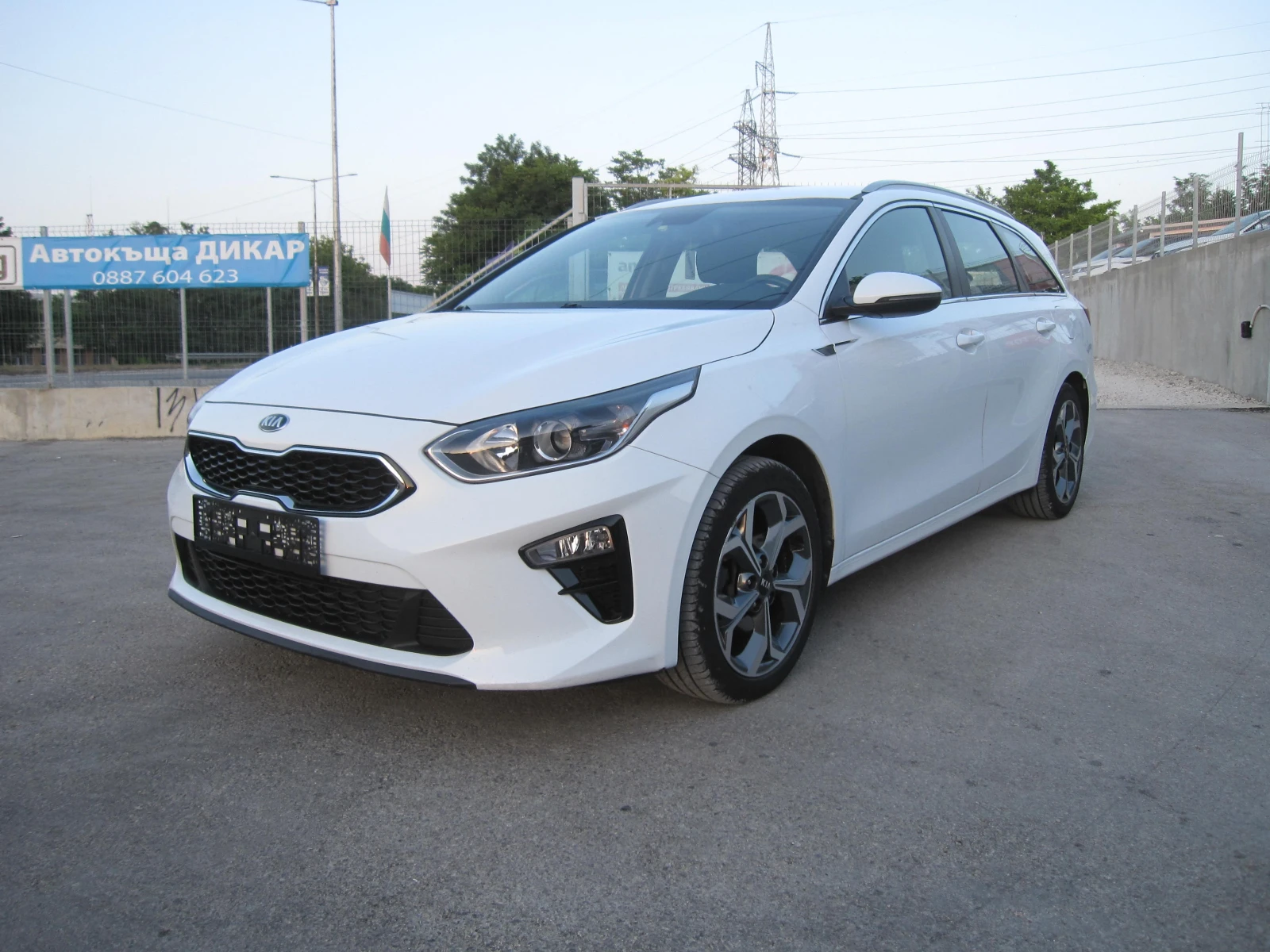 Kia Ceed Автомат, 1, 6 crdi, снимка 1