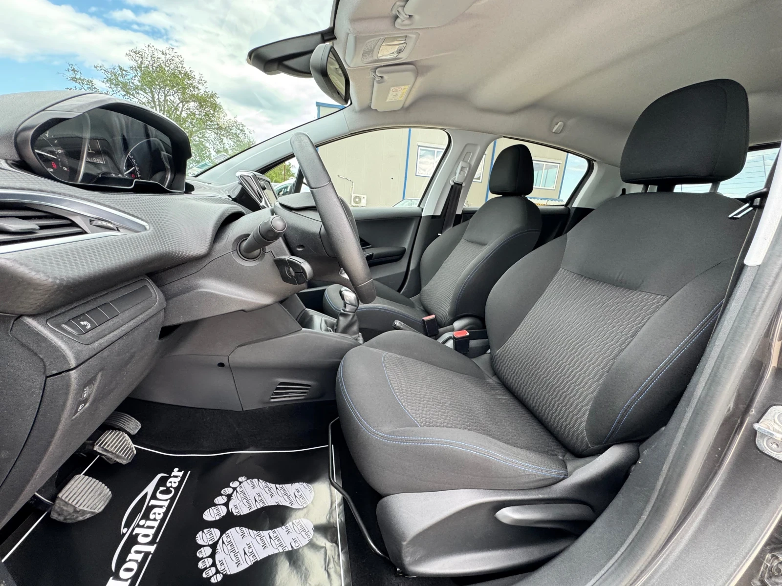 Peugeot 208 1.6hdi ALLSTAR* NAVI* PDC* CRUISE CONTROL - изображение 10
