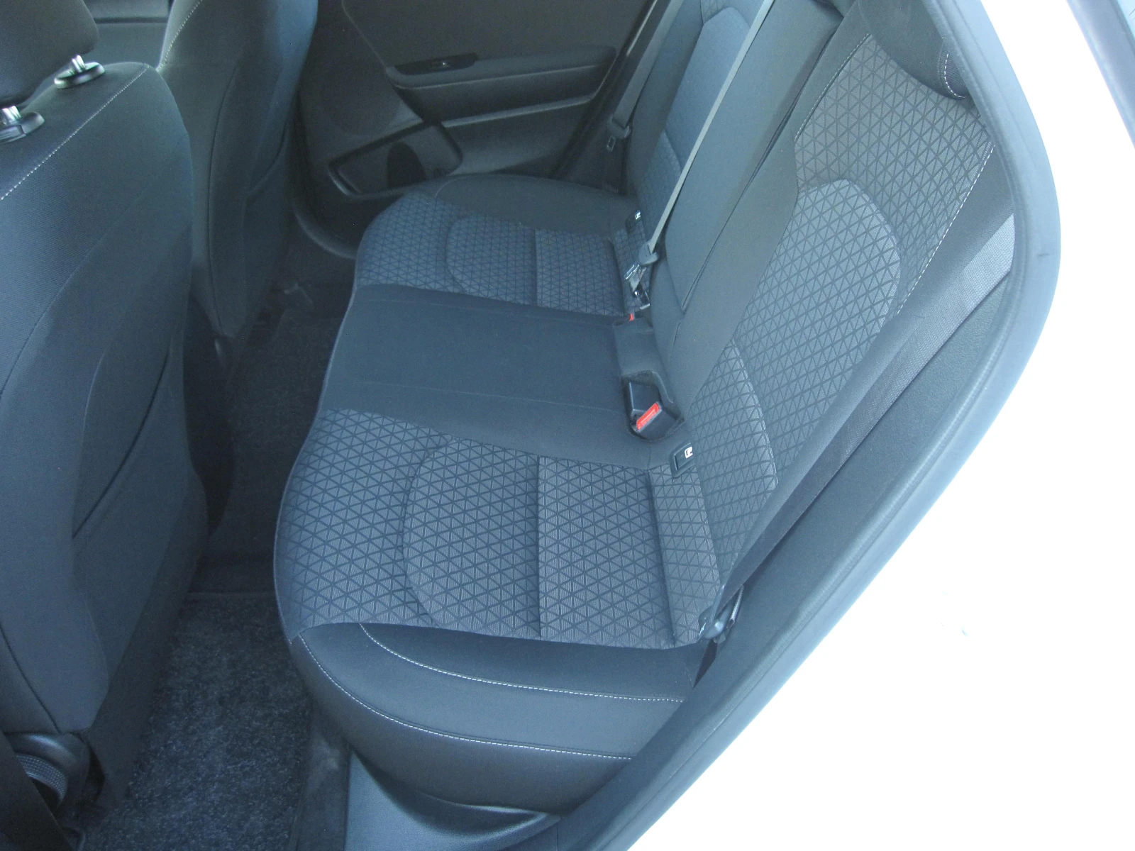 Kia Ceed , 1, 6 crdi-Mild HYBRID | Mobile.bg   13