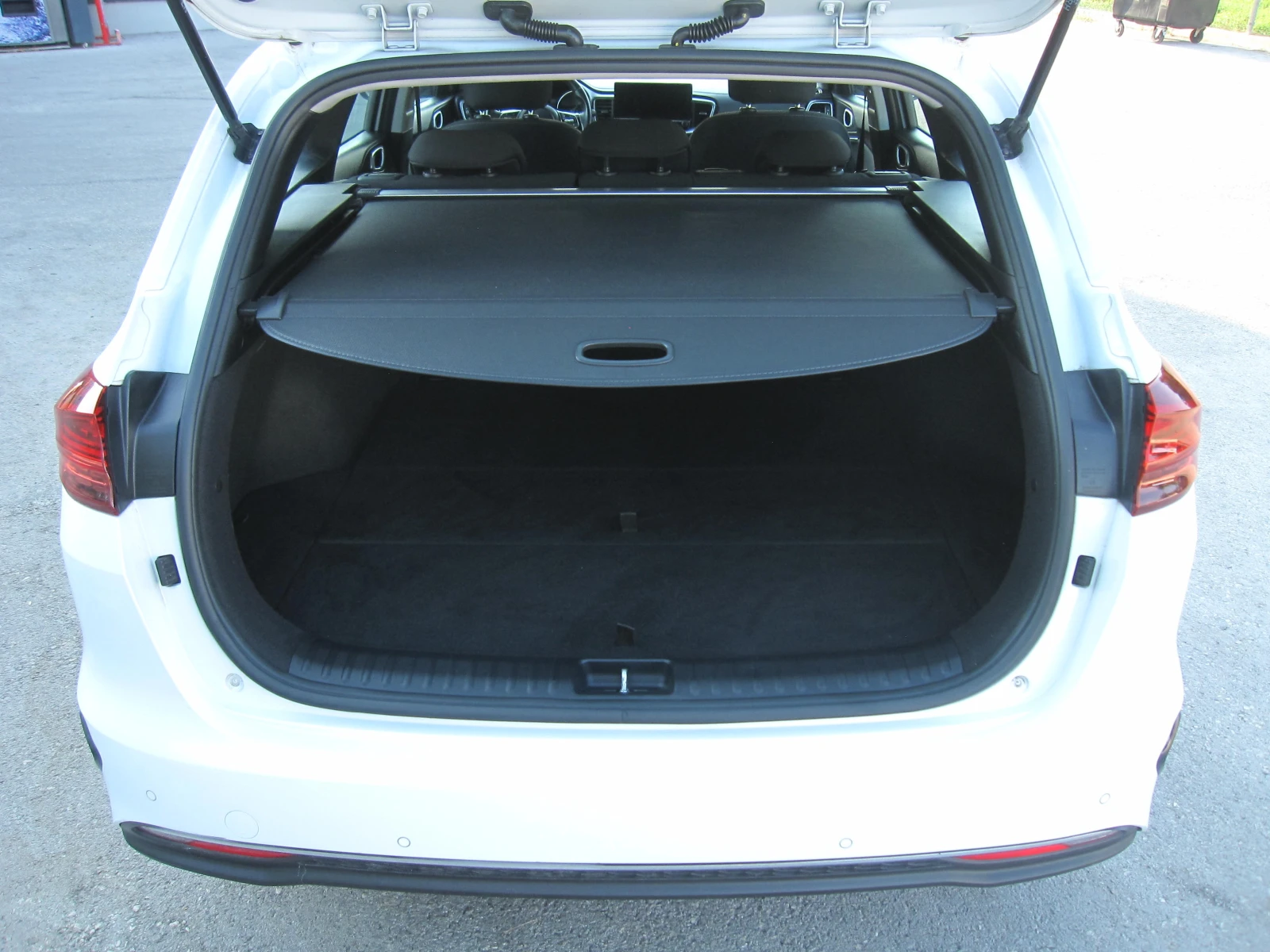 Kia Ceed Автомат, 1, 6 crdi-Mild HYBRID - изображение 5