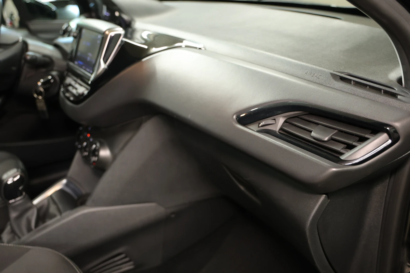 Peugeot 208 1.2i 12V PureTech 82 Active | Mobile.bg   13