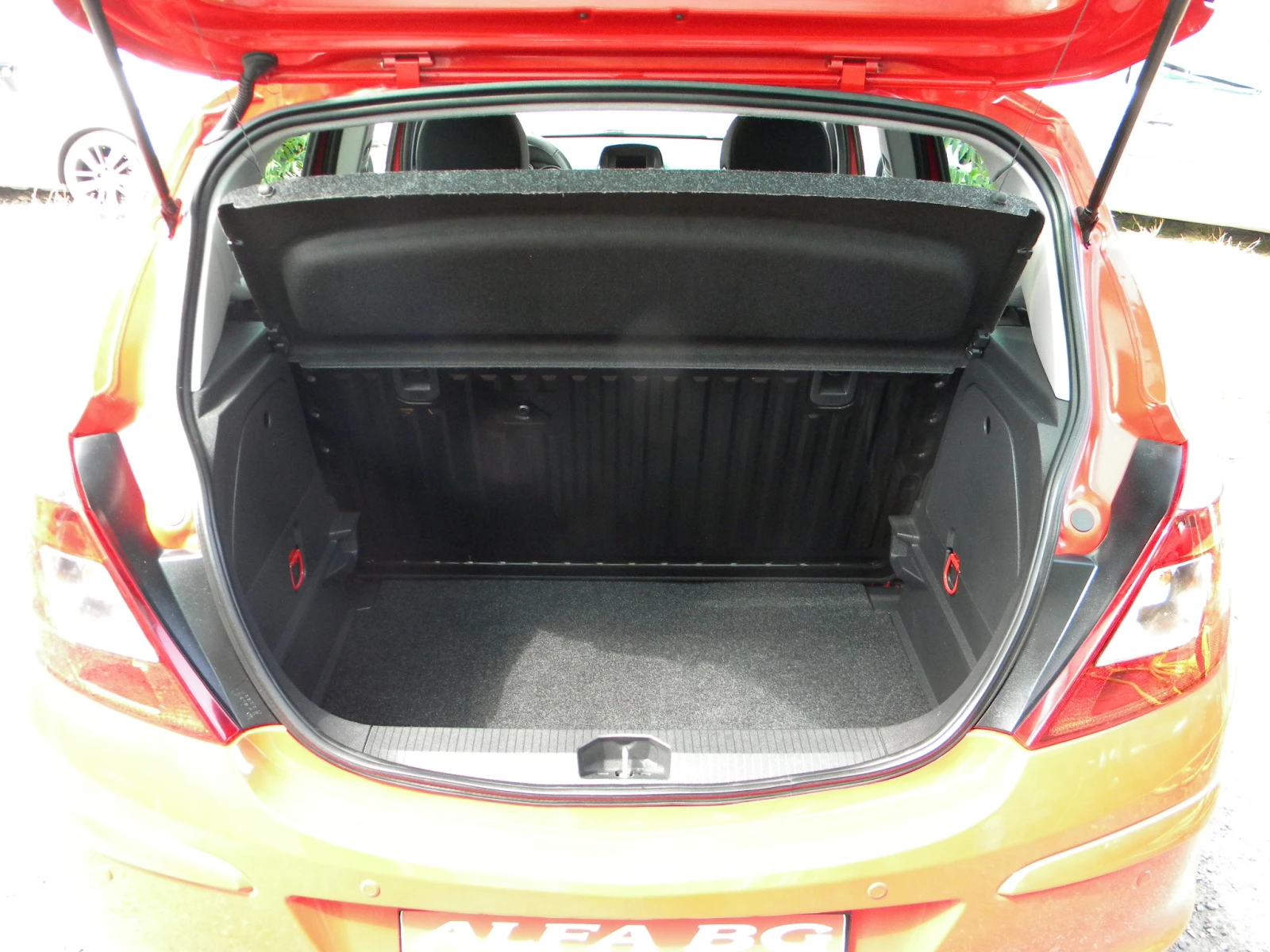 Opel Corsa 1, 2i-FACE LIFT-КАТО НОВА- - изображение 8