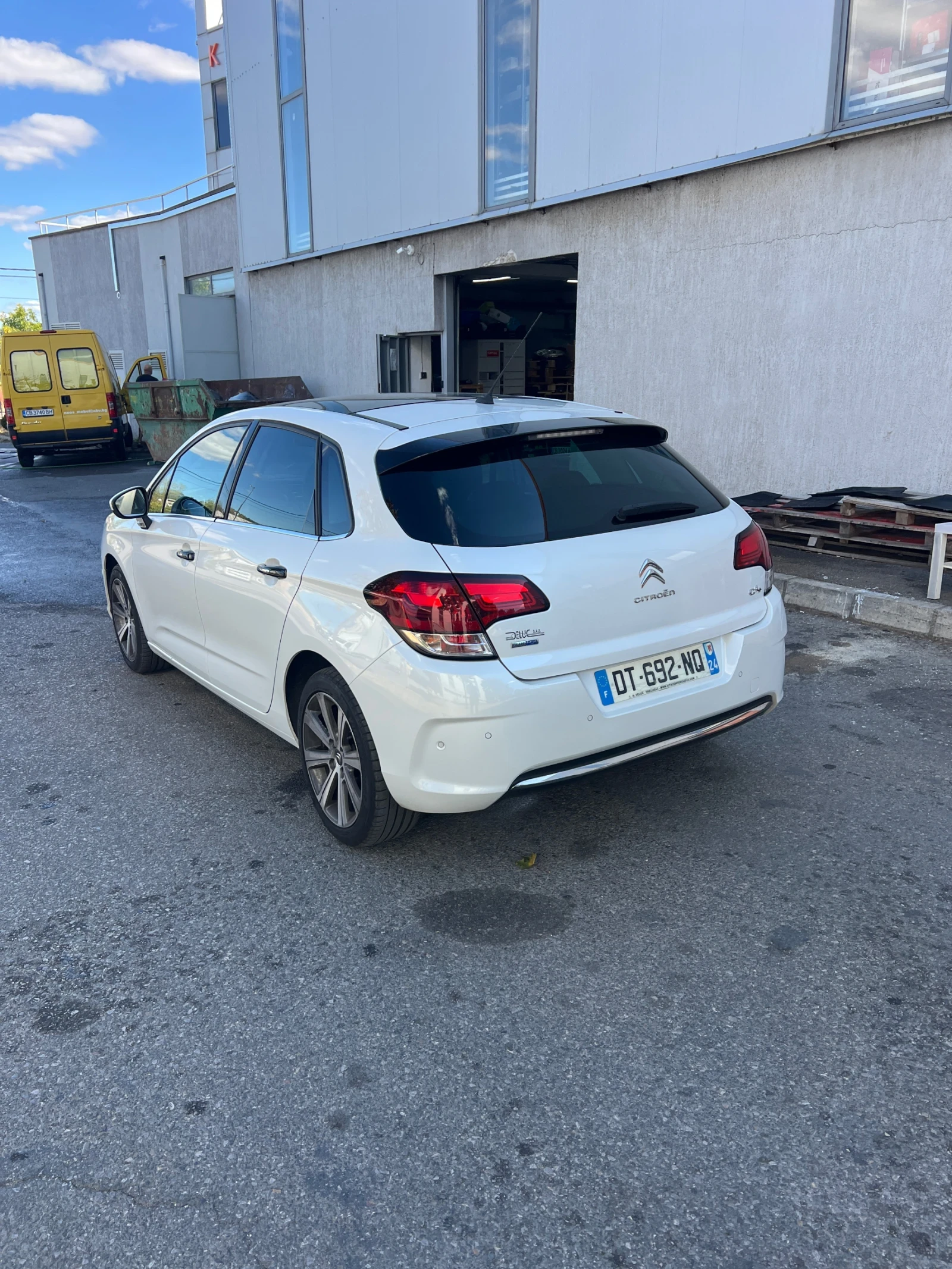 Citroen C4 1.6 e-HDI AUTO - изображение 4
