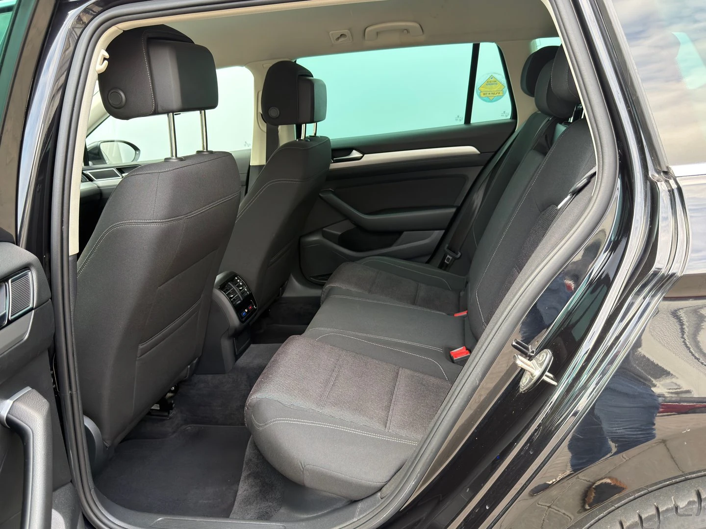 VW Passat VW Passat Var. 2.0 TDI SCR 4MO BMT DSG Comf - изображение 7