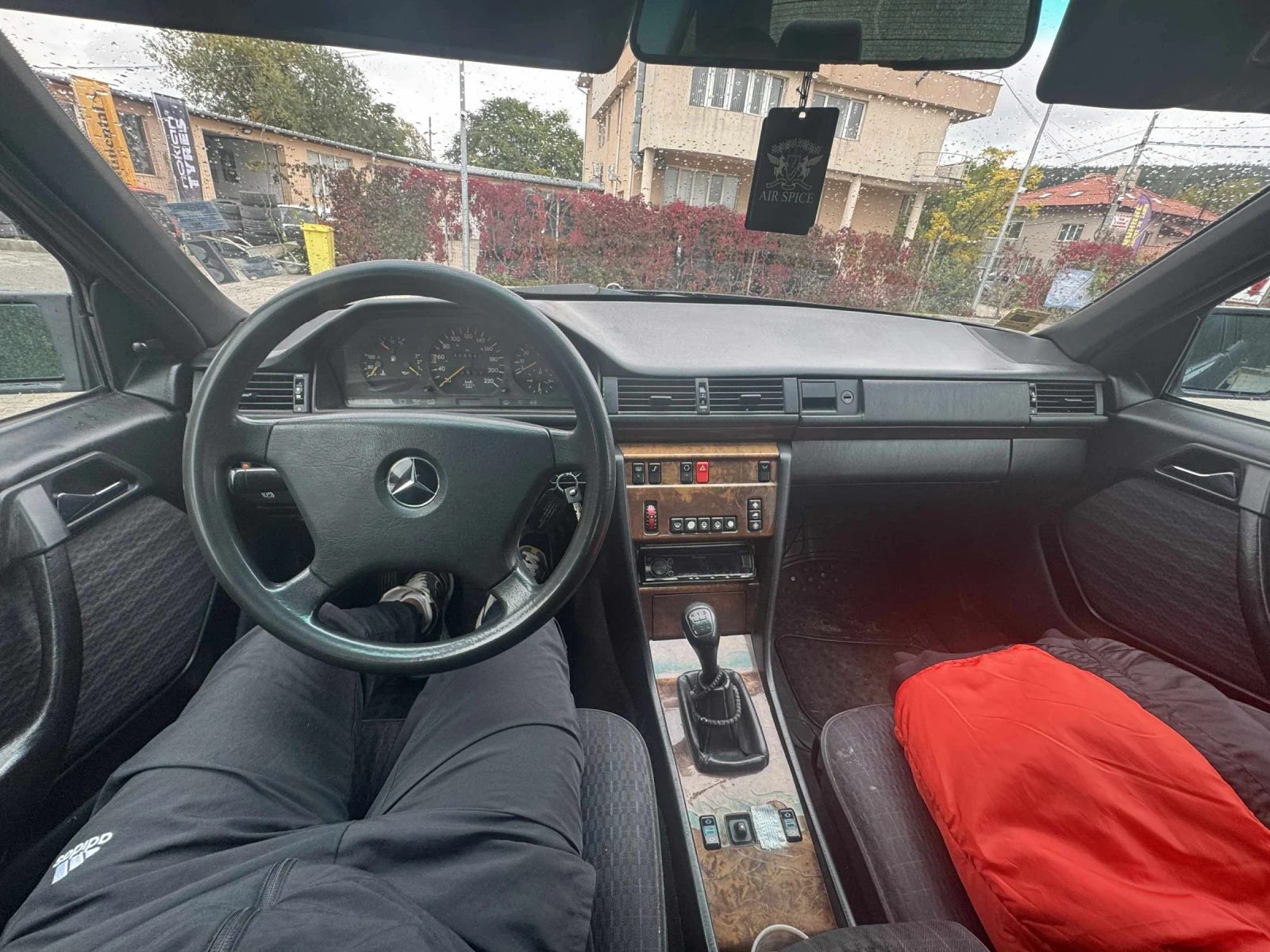 Mercedes-Benz 124 200 E 124-KA - изображение 9