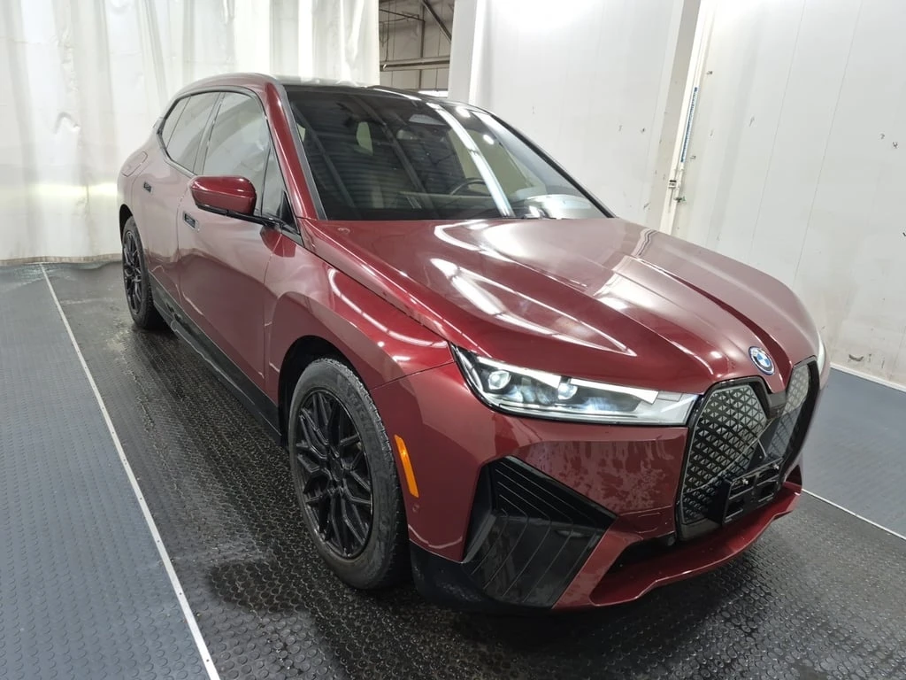 BMW iX / XDRIVE50 / 360 / PANO / ПОДГРЕВИ / CARFAX - изображение 3