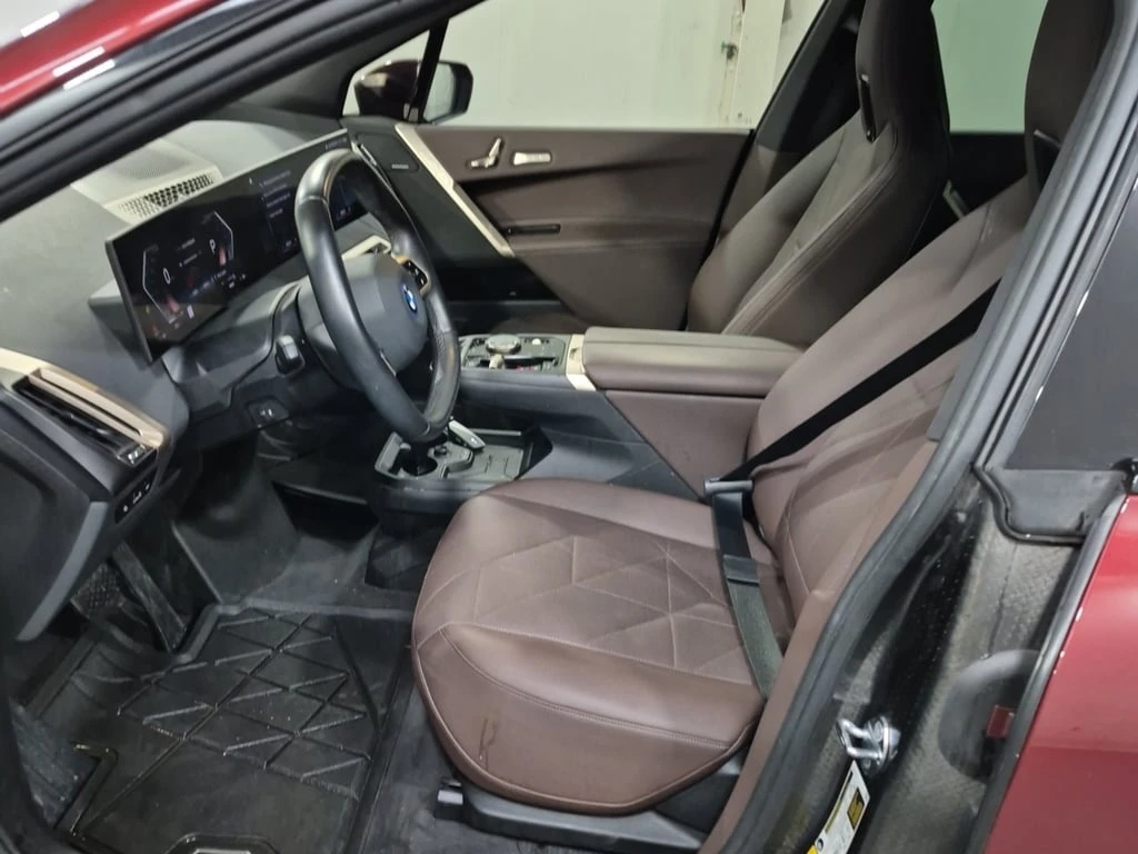 BMW iX / XDRIVE50 / 360 / PANO / ПОДГРЕВИ / CARFAX - изображение 9