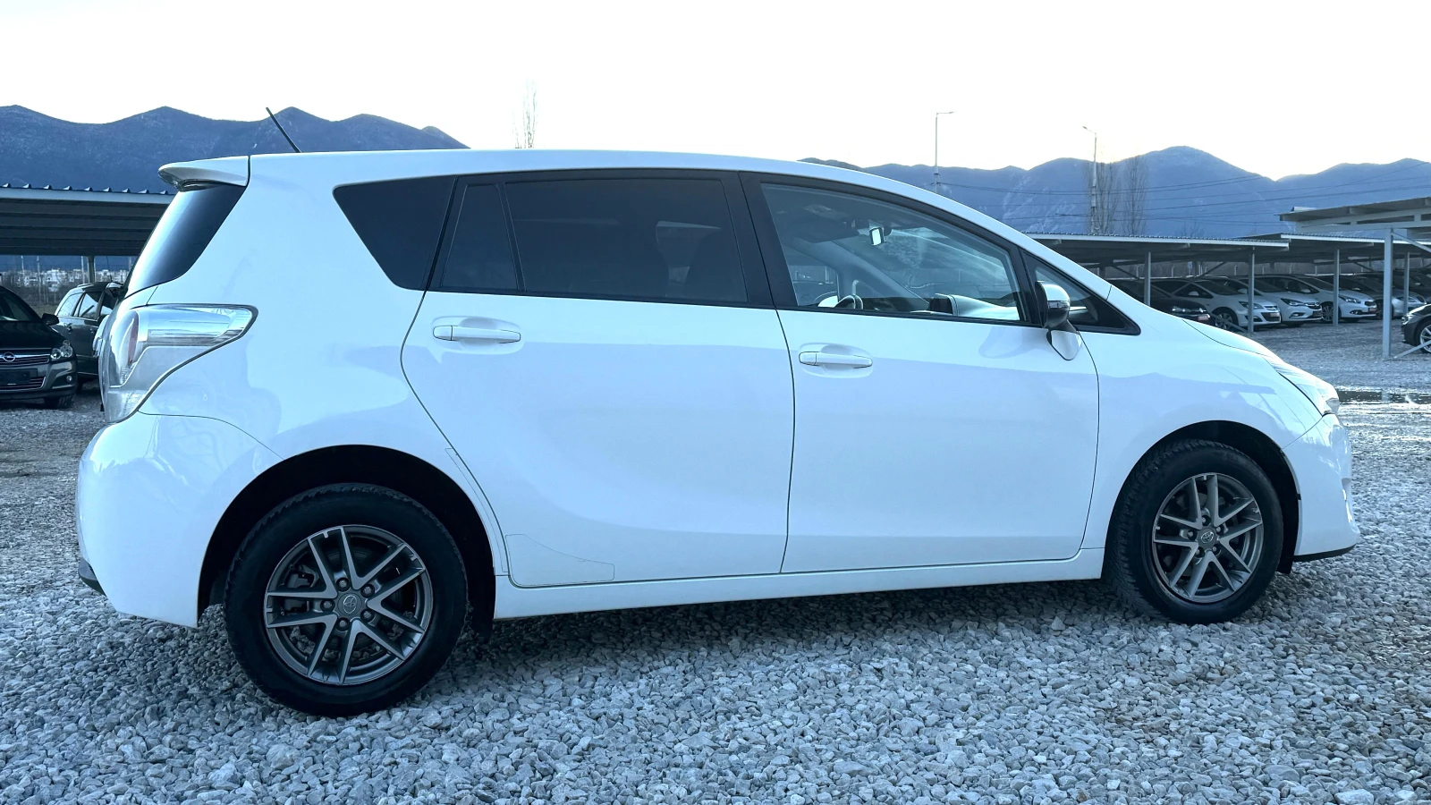 Toyota Verso 1.6D4D/112кс/EURO 6B/7места/КАМЕРА/ВНОС ИТАЛИЯ - изображение 4